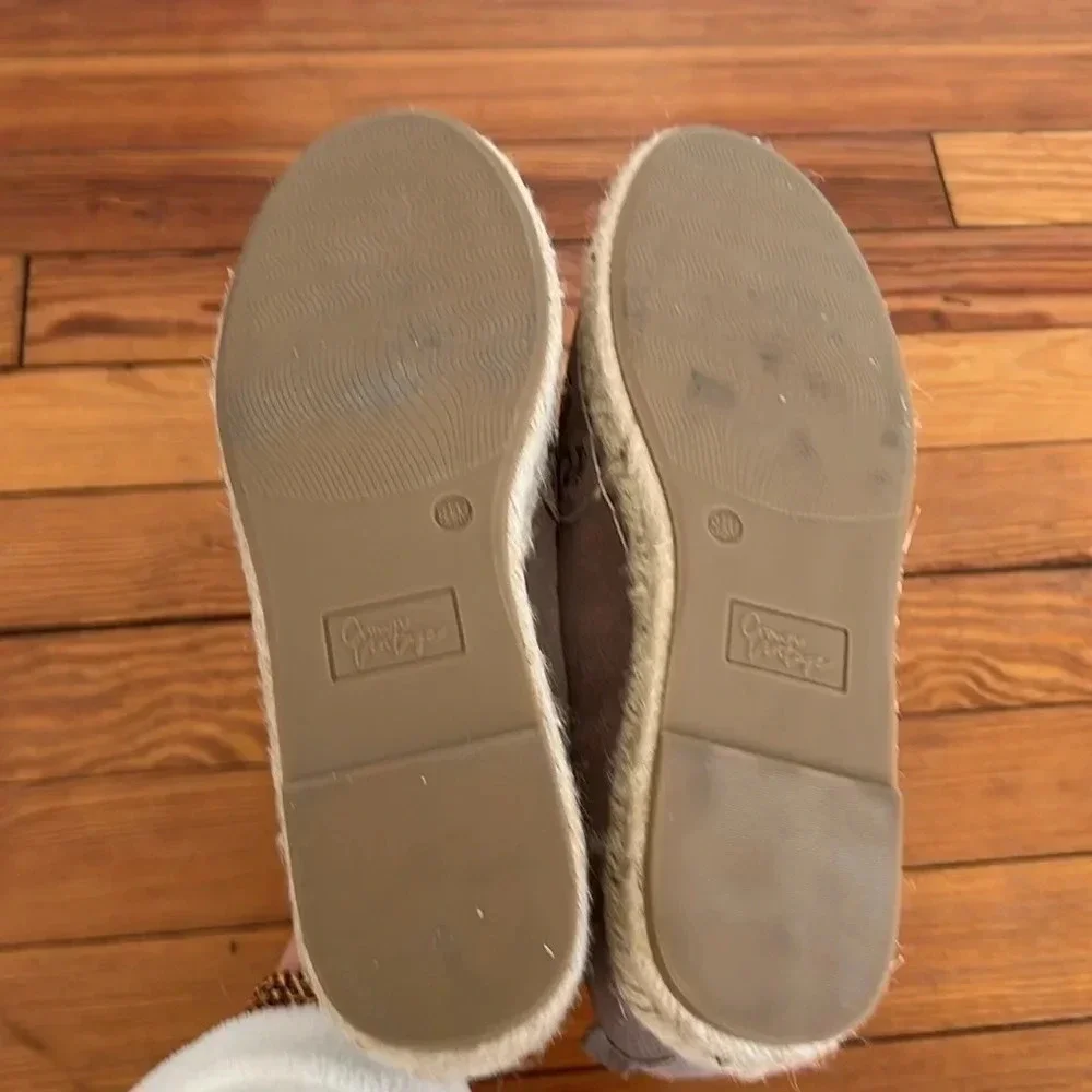Crown Vintage Leather Casual Espadrilles in NeutralTaupe - Size 8.5